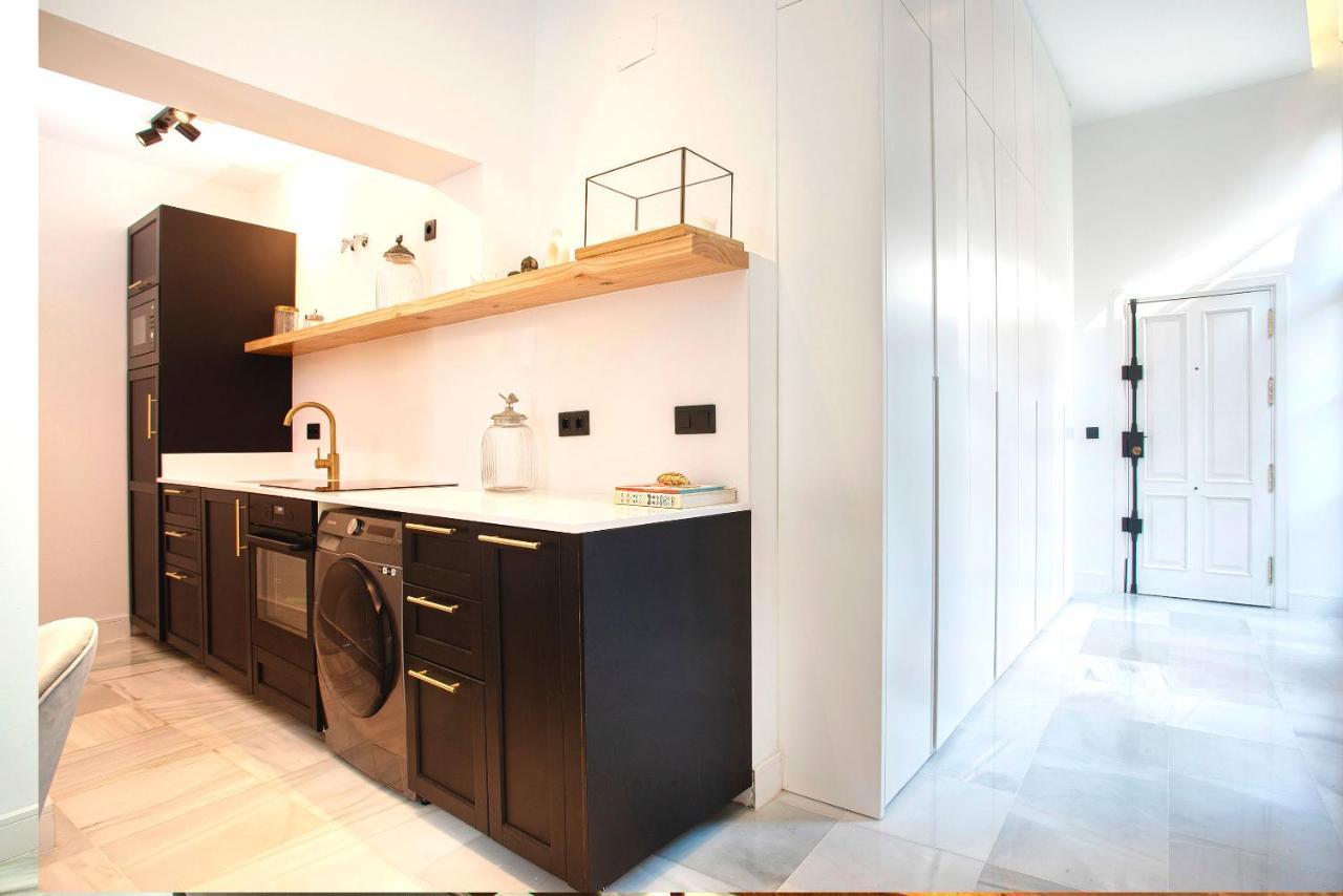 Genteel Home Giralda เซบีญา ภายนอก รูปภาพ