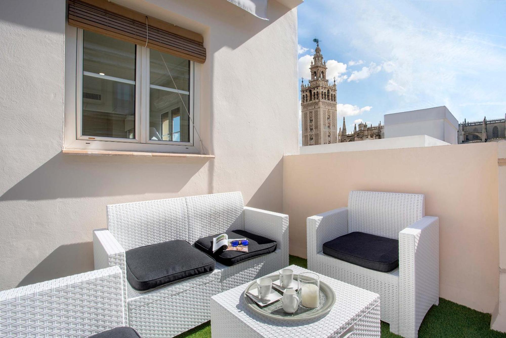 Genteel Home Giralda เซบีญา ภายนอก รูปภาพ